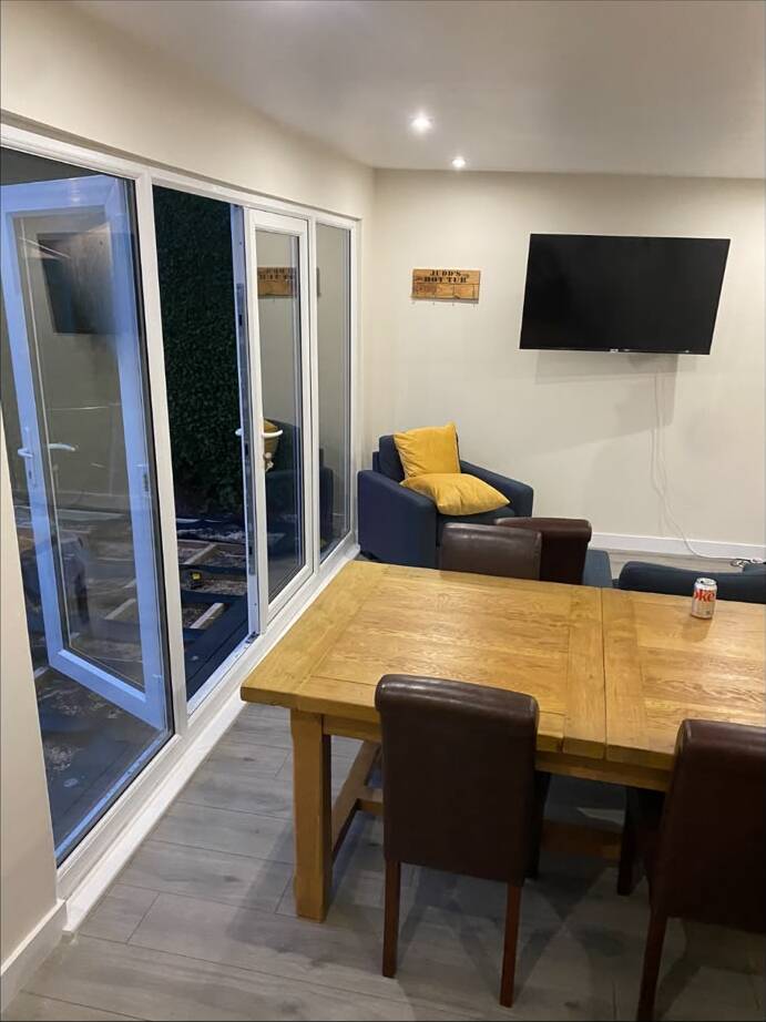 Garden rooms project by Barnett's Bespoke — completed in Hertfordshire